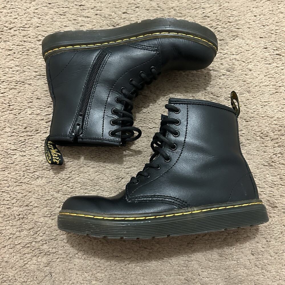 Doc Dr. Martens Girls Zavala J AW004 Lace Up Combat Boot Black Size 2 Youth